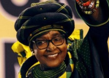 Fallece, Winnie Madikizela-Mandela, activista contra el apartheid