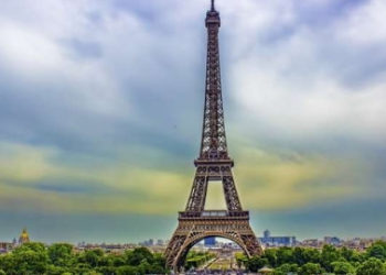 La Torre Eiffel se apagará el domingo para honrar  víctimas del ataque en Pittsburgh, Pensilvania
