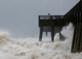 Michael llegó a las playas del noroeste de Florida como huracán de categoría 4 que sigue creciendo