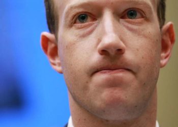Mark Zuckerberg dice que no tiene planes de renunciar a la presidencia de Facebook