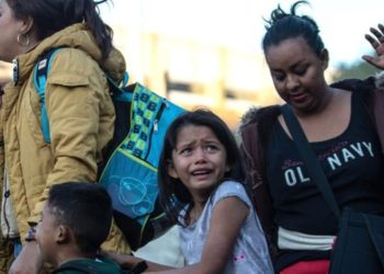 Muere una niña de siete años que cruzó ilegalmente la frontera entre México y EEUU