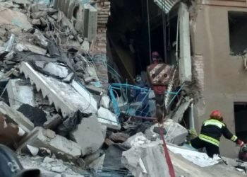 Tres personas murieron y 79 desaparecieron después de explosión de gas sacudió edificio en Rusia