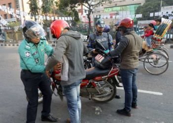 Comisión de Elecciones de Bangladesh está investigando denuncias de falsificaciones de votos