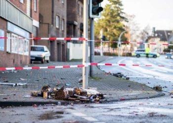 Un hombre hirió a cuatro personas en Alemania después de conducir a un grupo que celebraba el nuevo año