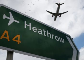 El grupo Extinción Rebelión,  amenazan con el ‘cierre’ del aeropuerto de Heathrow