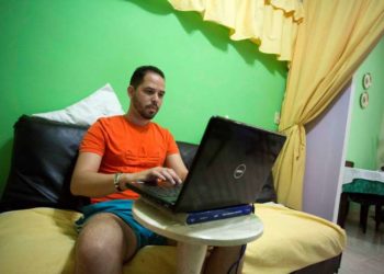 Cuba anunció el miércoles que legalizará las redes privadas de Wi-Fi