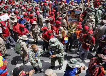 17 personas han sido acusadas de intentar un “golpe” en Venezuela