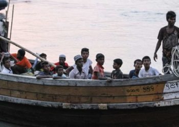Más de 60 personas fueron encontradas varadas cerca de un barco en el estado de Rakhine de Myanmar