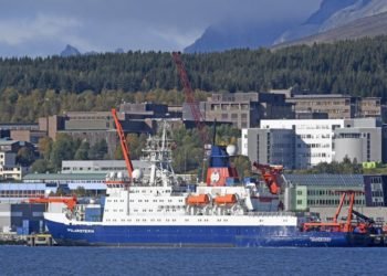 Un equipo de investigadores emprendió el viernes la expedición  jamás realizada en el Ártico central