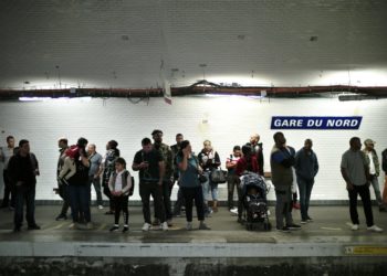 Una huelga  del transporte público de París  creó grandes embotellamientos el viernes