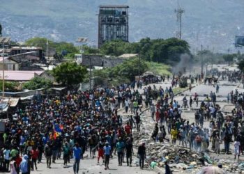 El viernes, protestas furiosas retumbaron en Haití y en su capital, Puerto Príncipe