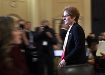 Ucrania abre investigación de posible vigilancia de la embajadora de USA