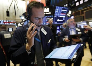 Las acciones caen en Wall Street, se dirigen a la peor semana desde 2008