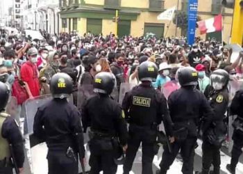 Presidente de Perú, Merino, renuncia tras represión mortal contra manifestantes