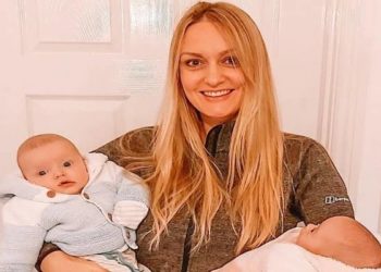Mujer da a luz a gemelos concebidos con tres semanas de diferencia