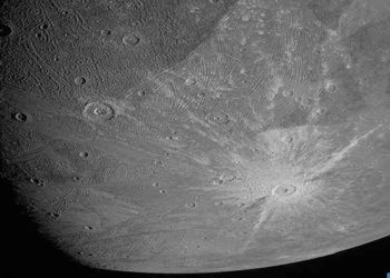 Explorador Juno envía nuevas imágenes de Ganímedes