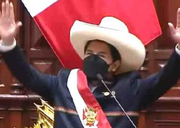 Perú juramenta a nuevo presidente Pedro Castillo