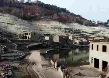 Pueblo fantasma emerge en medio de la sequía en España
