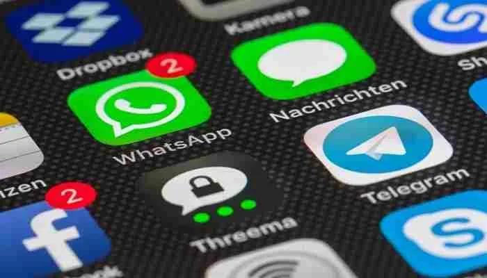 El organismo de control de medios de Rusia prohíbe Facebook