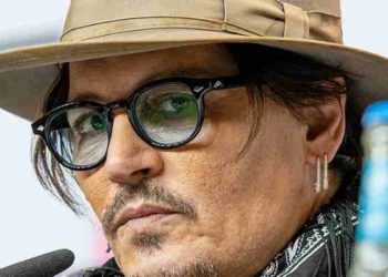 El actor Johnny Depp negó haber golpeado a su ex esposa