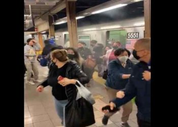 Al menos 23 heridos en tiroteo en metro de NY el martes