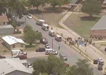 Adolescente mató a 18 niños en escuela primaria de Texas