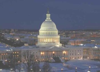 El Congreso estadounidense aprueba proyecto de ley de financiación de una semana para evitar el cierre del gobierno