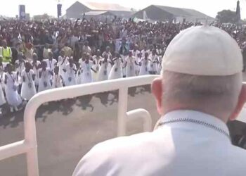 El Papa Francisco visita Africa en un momento decisivo para la Iglesia Católica