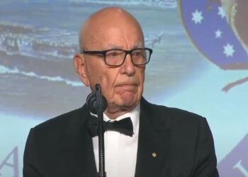 Rupert Murdoch admite que Fox News respaldó afirmaciones falsas sobre el presunto robo de las elecciones