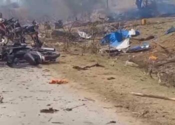 Al menos 100 muertos en ataques aéreos militares en evento anti-junta