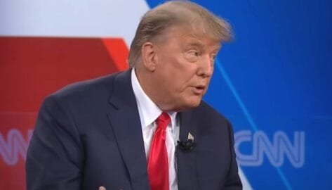 Audio revela que Trump guardó un documento clasificado sobre Irán después de dejar la Casa Blanca