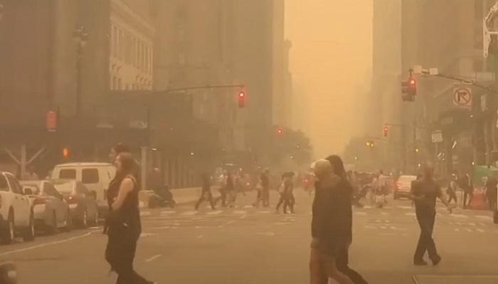 El humo de los incendios forestales en Canadá cubre de bruma a Nueva York