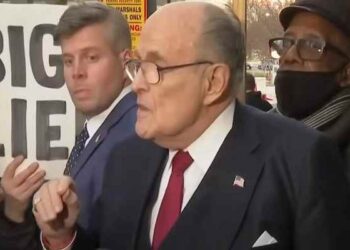Del “alcalde de Estados Unidos” al veredicto por difamación de 148 millones de dólares: la caída de Rudy Giuliani