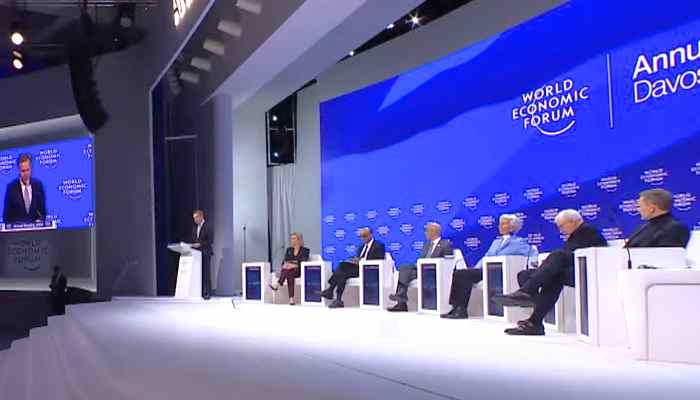 Los directores ejecutivos debaten en Davos los escenarios geopolíticos y el impacto de la IA en la economía global