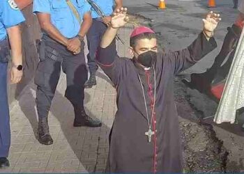 Nicaragua libera 2 obispos y clerigos encarcelados en una medida sorpresa