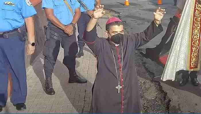 Nicaragua libera 2 obispos y clerigos encarcelados en una medida sorpresa