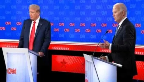 Biden tropieza mientras Trump repite falsedades en el primer debate de 2024