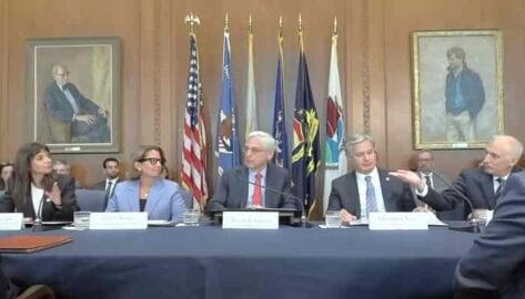 Estados Unidos acusa a Rusia de interferencia electoral: un análisis profundo de las acusaciones y las reacciones
