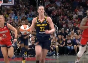 2024 histórico de Caitlin Clark: batiendo récords y encendiendo la WNBA
