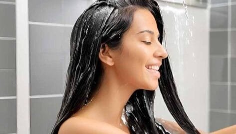 Estudio revela que numerosos productos de cuidado personal femeninos contienen sustancias químicas cancerígenas