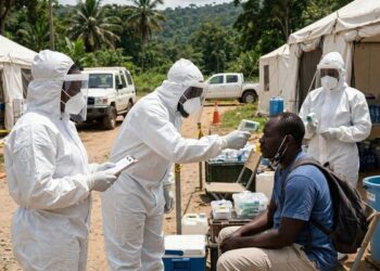 Brote de ébola en Congo: más de 9,400 casos, 4,500 muertes y expansión a Kenia
